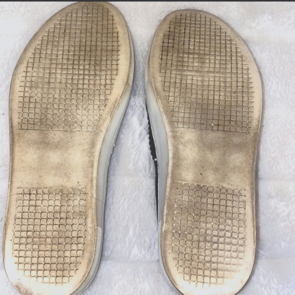 EUC MADDEN GIRL Slip-On Stretchy Canvas Rubber Sole Casual Sneakers Sz 8M - Picture 6 of 6